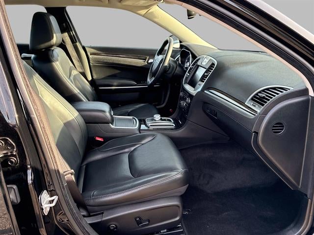 2016 Chrysler 300 Limited