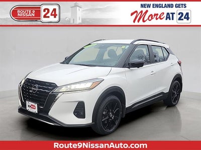 2022 Nissan Kicks SR