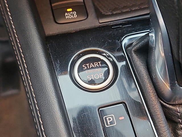 2022 Nissan Kicks SR