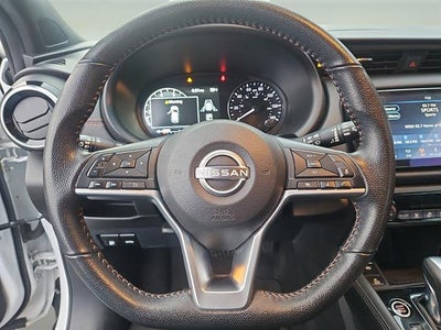 2022 Nissan Kicks SR