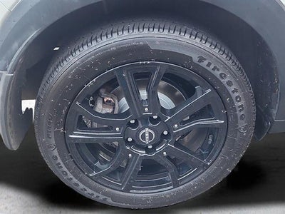 2022 Nissan Kicks SR