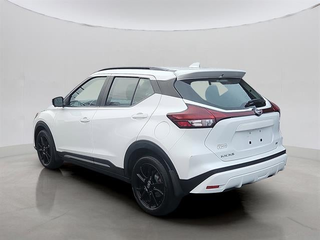 2022 Nissan Kicks SR