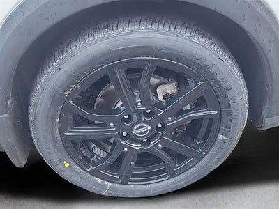 2022 Nissan Kicks SR