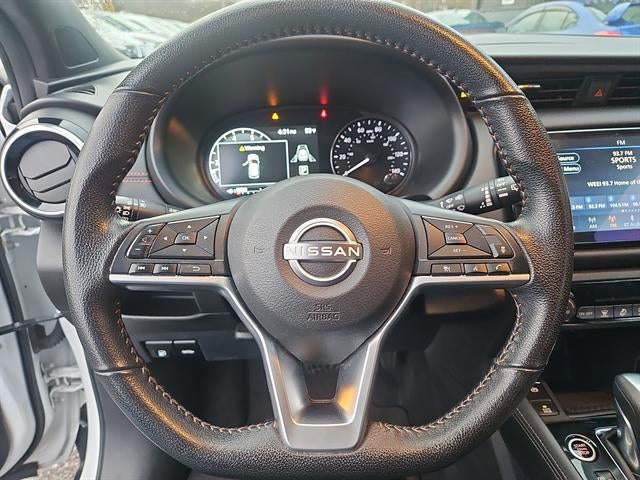 2022 Nissan Kicks SR