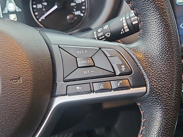 2022 Nissan Kicks SR