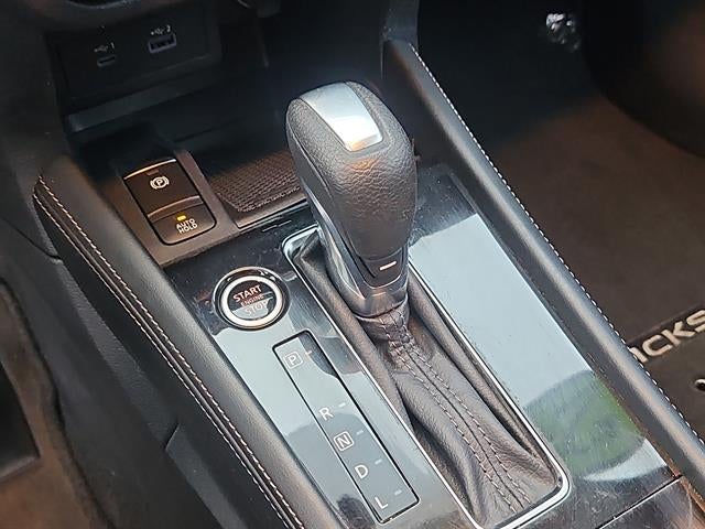 2022 Nissan Kicks SR