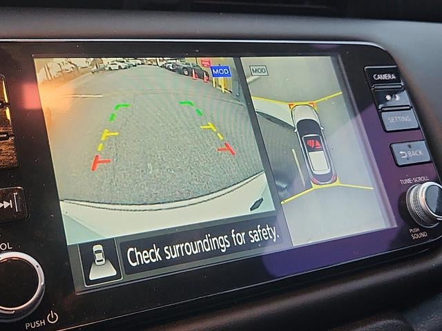 2022 Nissan Kicks SR