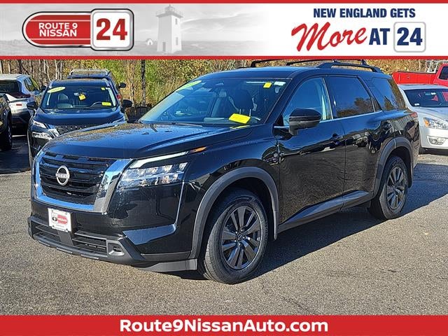 2022 Nissan Pathfinder SV