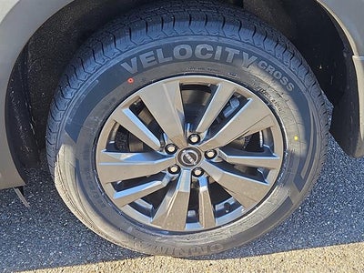 2022 Nissan Pathfinder SV