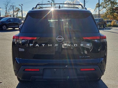 2022 Nissan Pathfinder SV