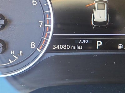 2022 Nissan Pathfinder SV