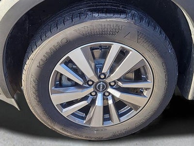 2022 Nissan Pathfinder SL