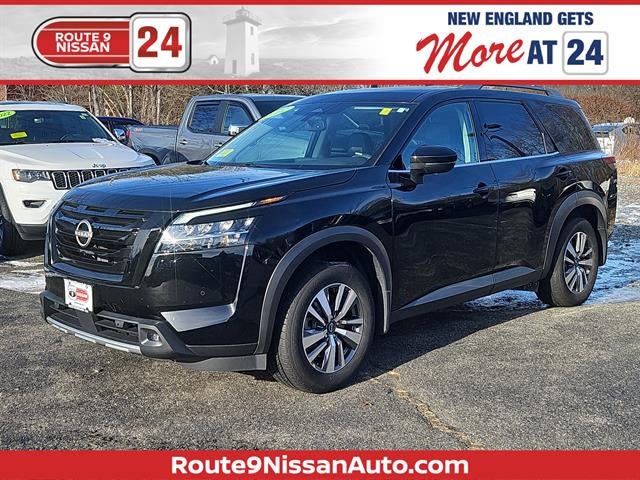 2022 Nissan Pathfinder SL