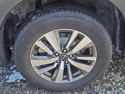 2022 Nissan Pathfinder SL