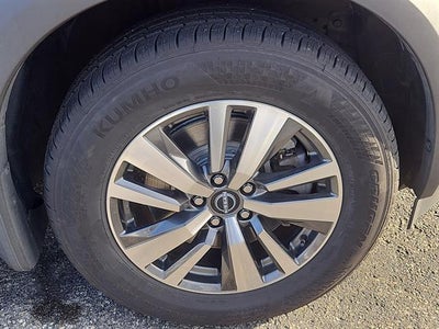 2022 Nissan Pathfinder SL