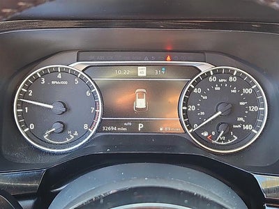 2022 Nissan Pathfinder SL