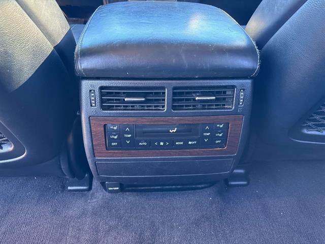 2019 Toyota Land Cruiser Base