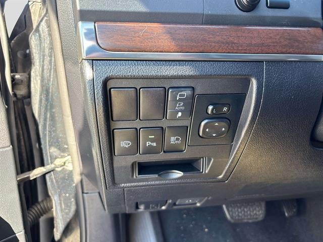 2019 Toyota Land Cruiser Base