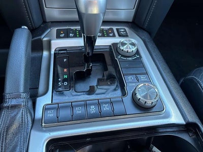 2019 Toyota Land Cruiser Base