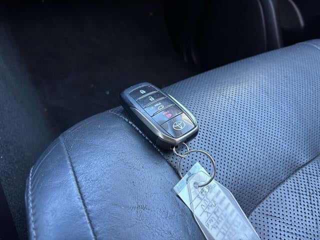 2019 Toyota Land Cruiser Base