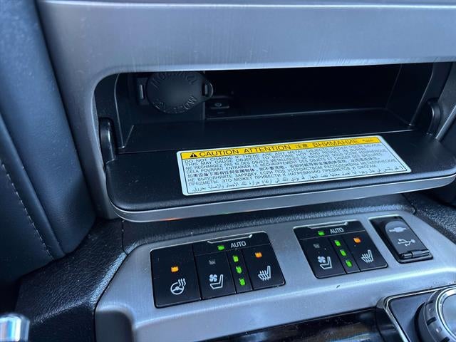 2019 Toyota Land Cruiser Base