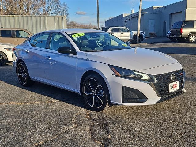 2025 Nissan Altima 2.5 SR