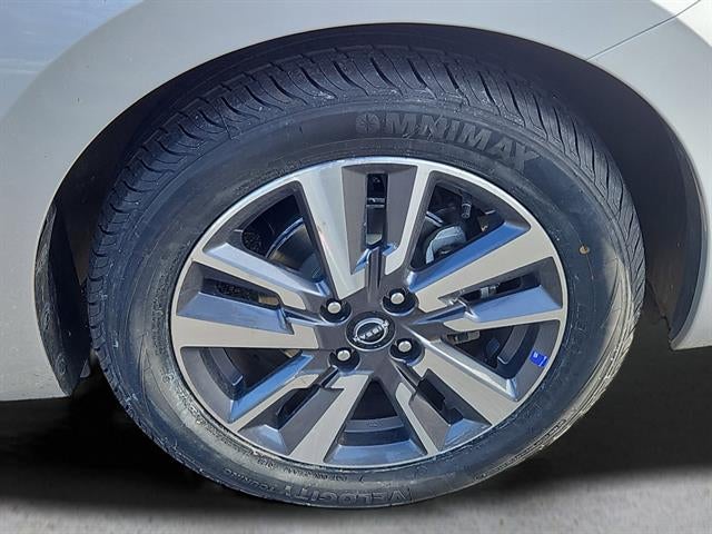 2023 Nissan Versa SV