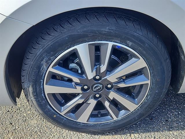 2023 Nissan Versa SV