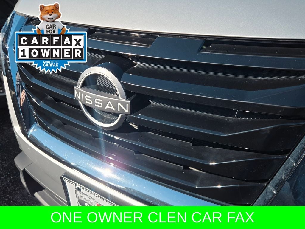 2024 Nissan Pathfinder SV