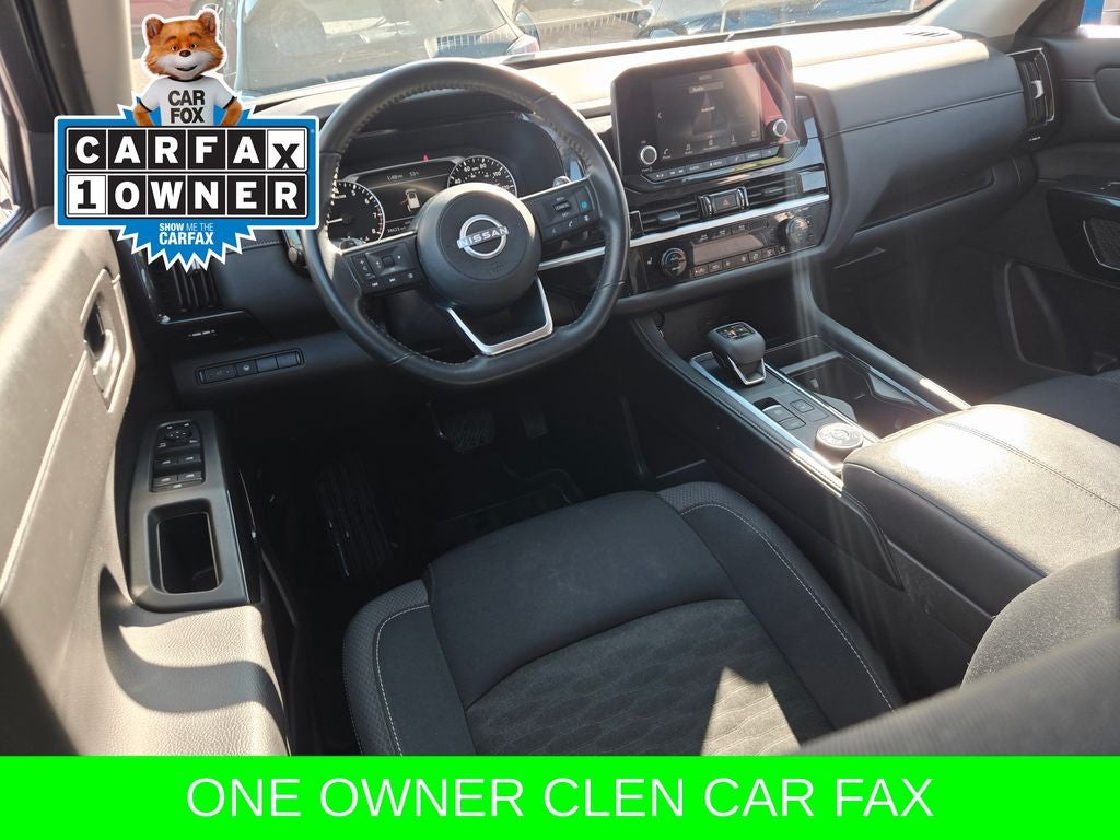 2024 Nissan Pathfinder SV