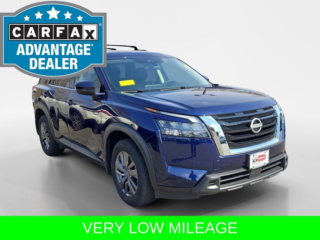 2023 Nissan Pathfinder SV