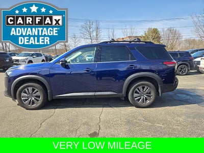 2023 Nissan Pathfinder SV