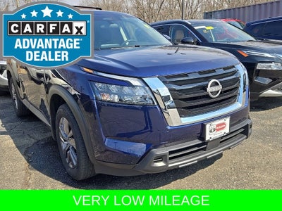2023 Nissan Pathfinder SV