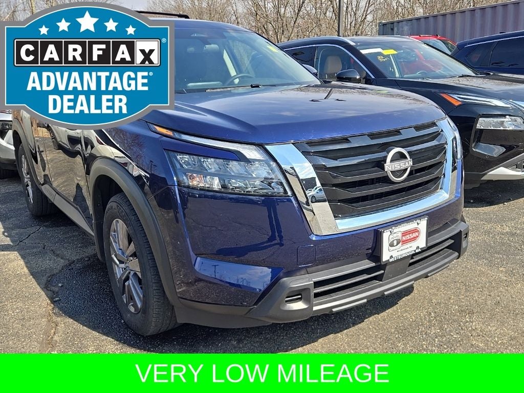 2023 Nissan Pathfinder SV