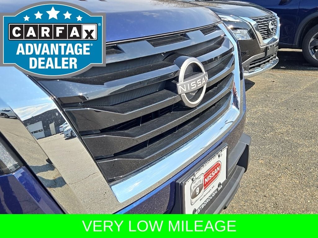 2023 Nissan Pathfinder SV