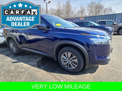 2023 Nissan Pathfinder SV