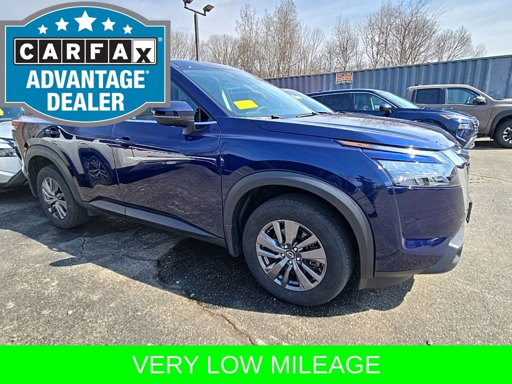 2023 Nissan Pathfinder SV