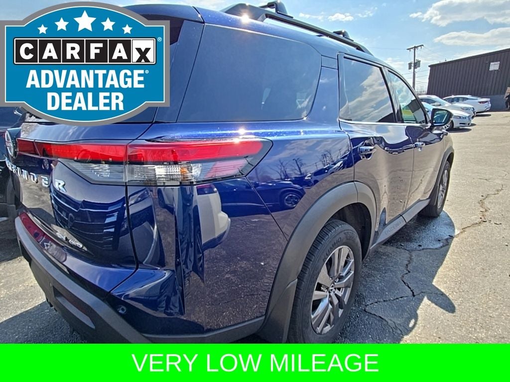 2023 Nissan Pathfinder SV