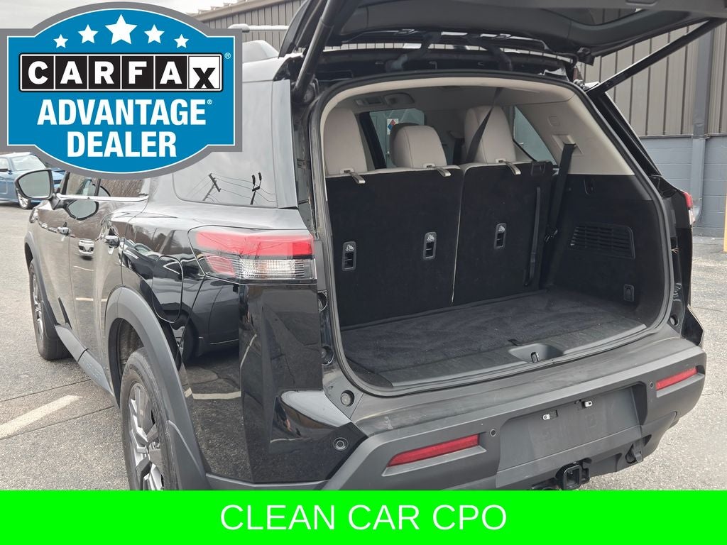 2023 Nissan Pathfinder SV