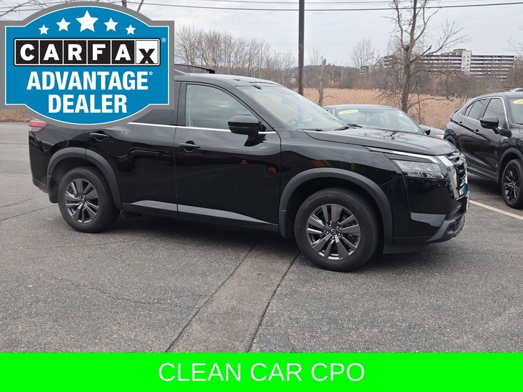 2023 Nissan Pathfinder SV