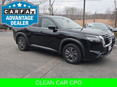2023 Nissan Pathfinder SV