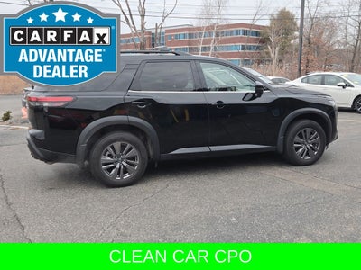 2023 Nissan Pathfinder SV