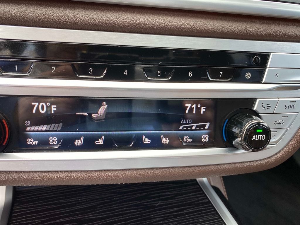 2022 BMW 7 Series 750i xDrive