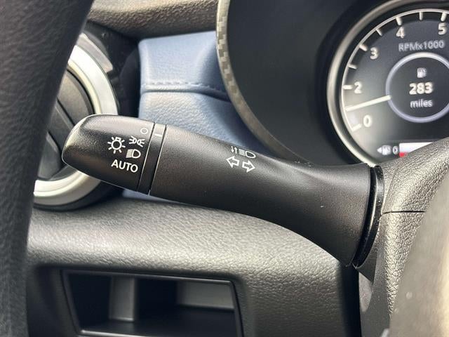 2023 Nissan Versa SV