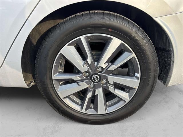 2023 Nissan Versa SV