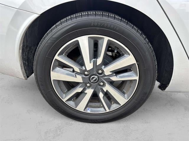 2023 Nissan Versa SV