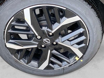 2025 Nissan Versa SR