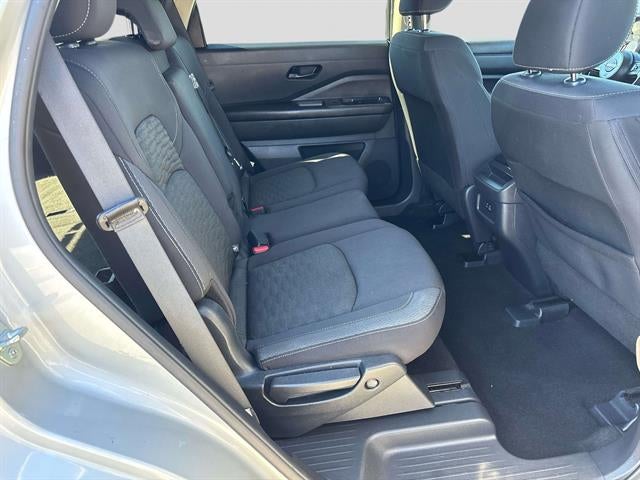 2023 Nissan Pathfinder S