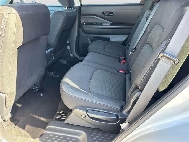 2023 Nissan Pathfinder S