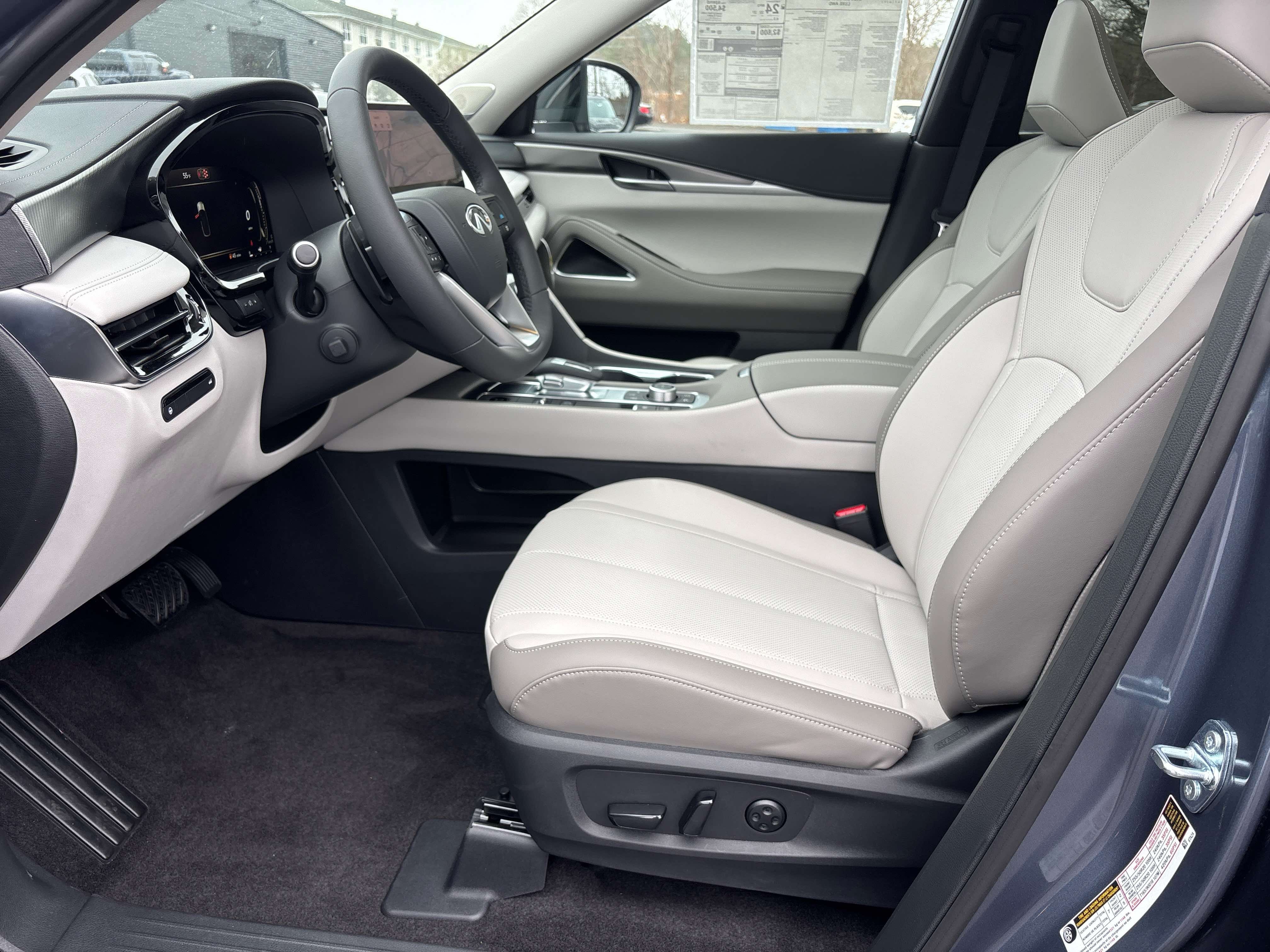 2026 INFINITI QX60 LUXE